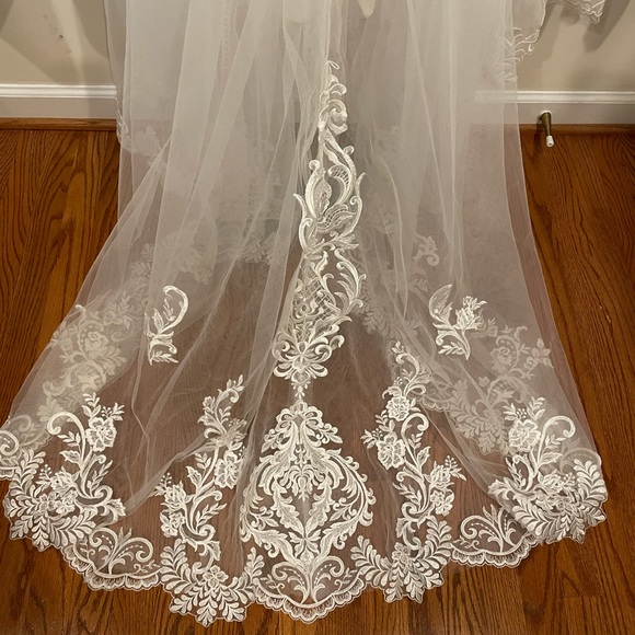 Stella York Wedding Dress 7394 - Picture 9 of 13